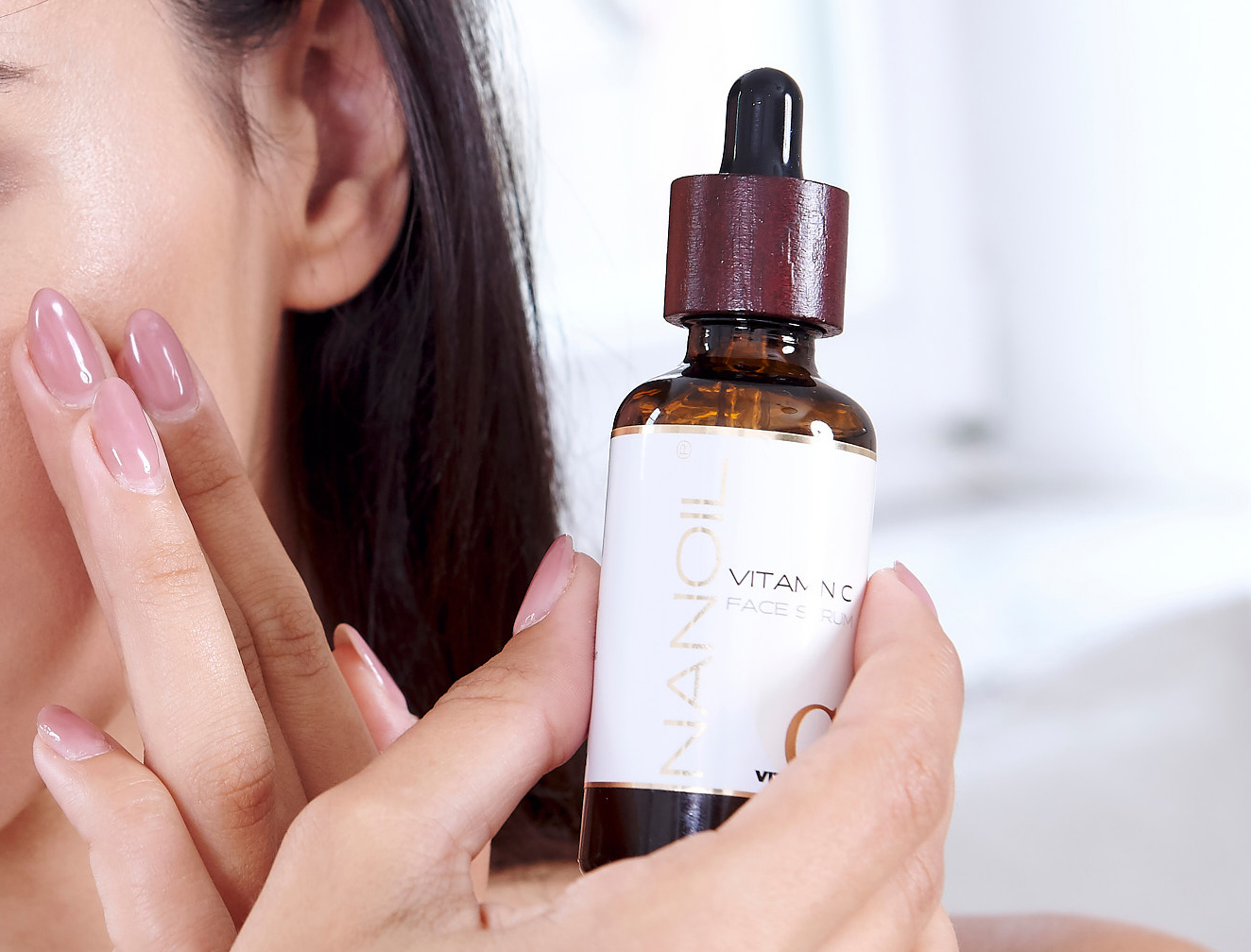 Nanoil dobré obličejové sérums vitaminem C